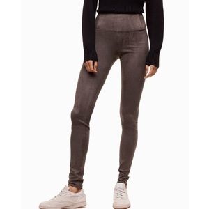 Wilfred (Aritzia) Daria Vegan Suede Leggings in charcoal. Size small. NWT.